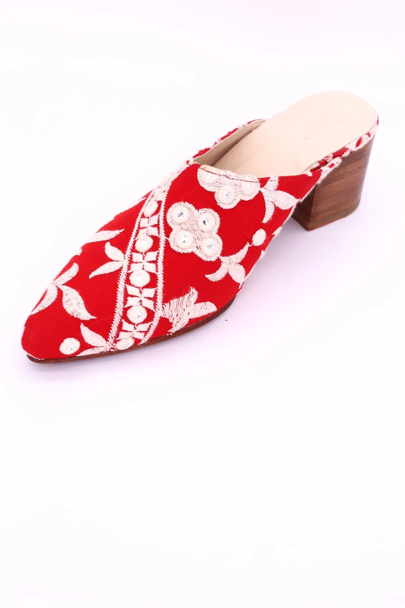 EMBROIDERED HEELED MULES MOMO X ANTHROPOLOGIE