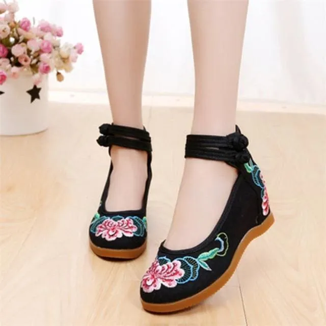 Flower Embroidered Ankle Strap Ladies Denim Cotton Wedged Canvas Shoes