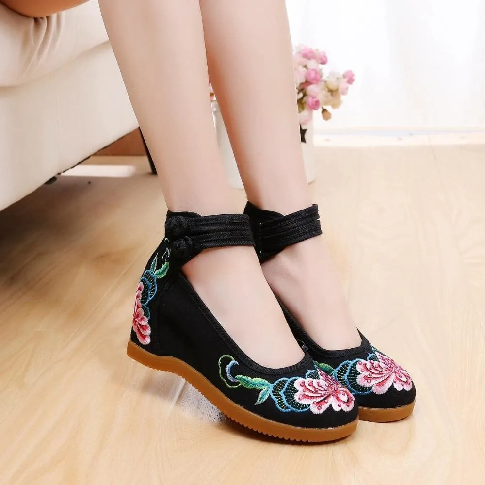 Flower Embroidered Ankle Strap Ladies Denim Cotton Wedged Canvas Shoes