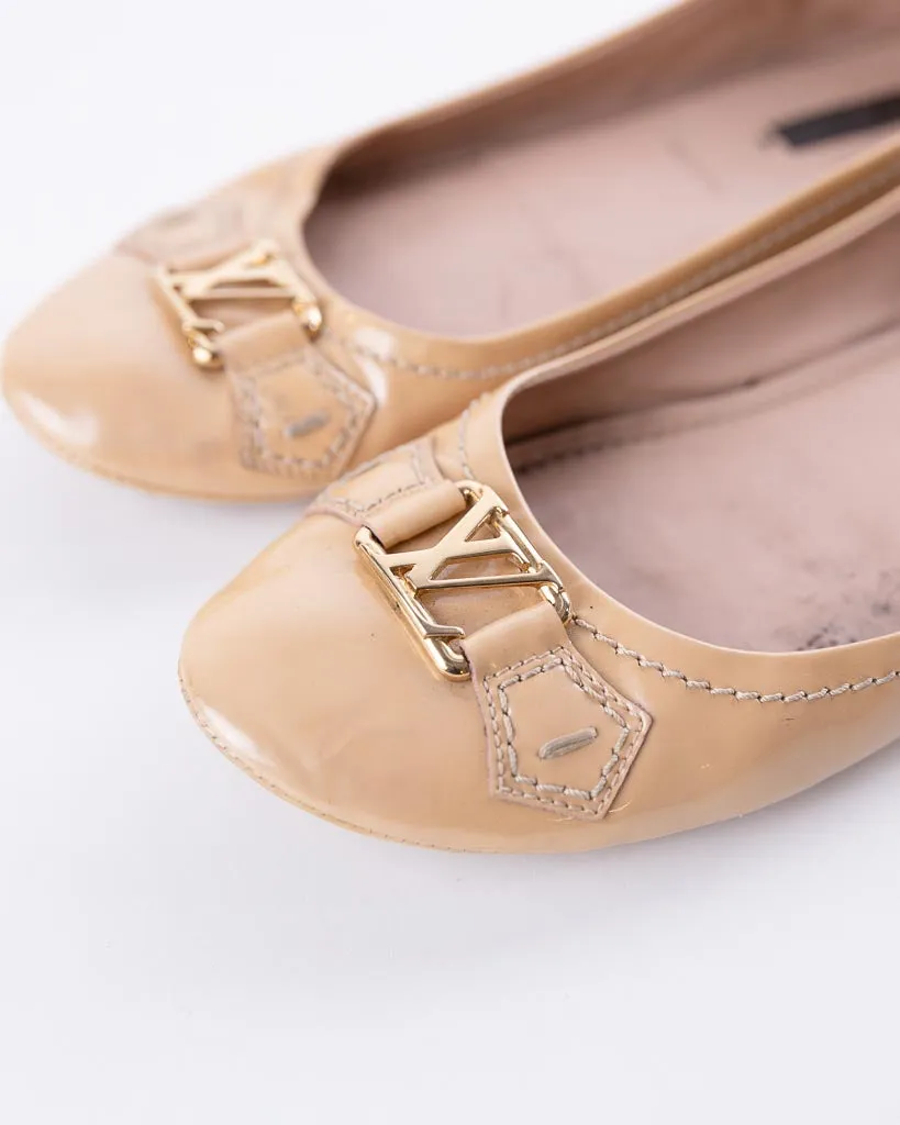 Louis Vuitton Beige Patent Leather Oxford Ballet Flats